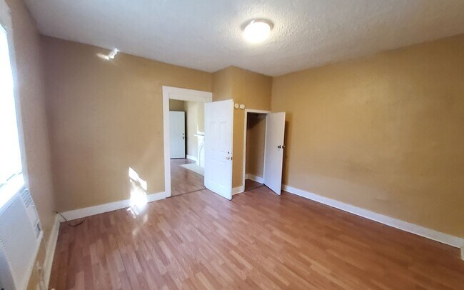 Photo - 2917 Yale Ave