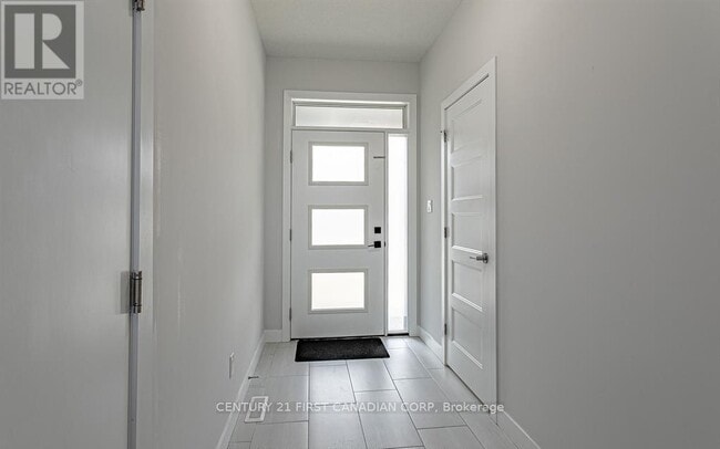 Photo - 3380 Singleton Ave