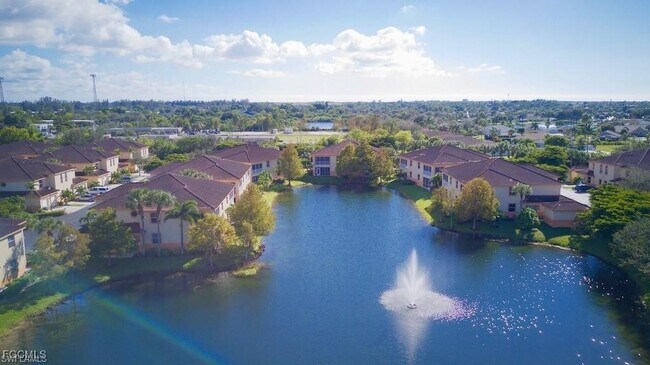 Building Photo - 15433 Bellamar Cir Unit 1016