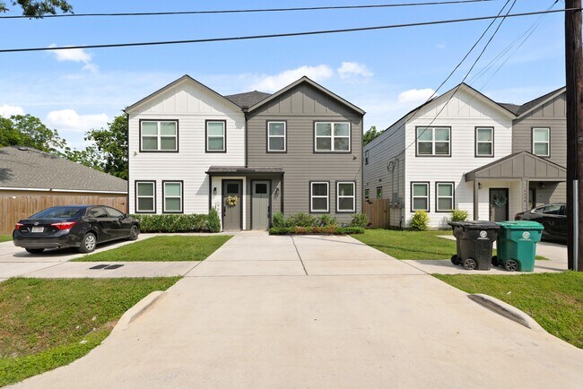 Photo - 5544 Shreveport Blvd