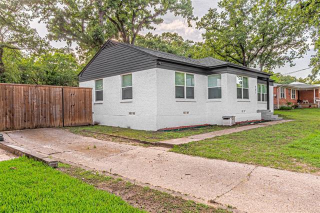 Photo - 721 Bowman St