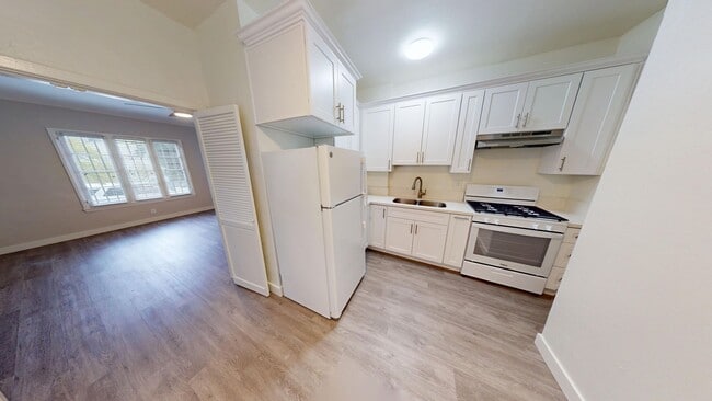Photo - Curson Apartments...Newly remodeled...Brand New Kitchen...CALL NOW!!
