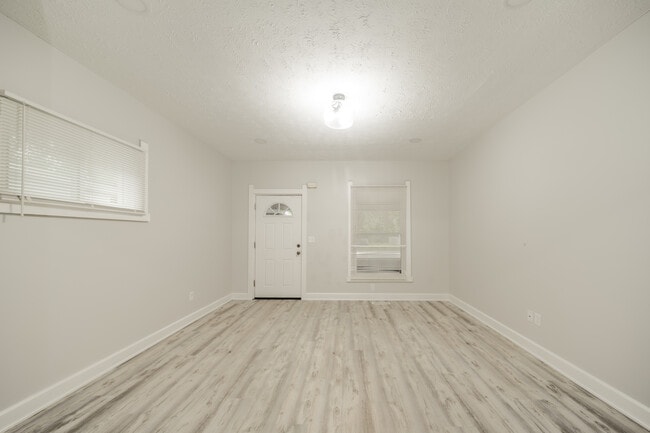2344 N Capitol Ave