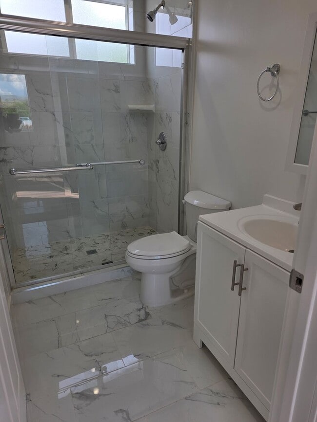 Photo - Leasing Only -1020 Dennis Ave Unidad Leasing Only - 1020 Dennis Ave.