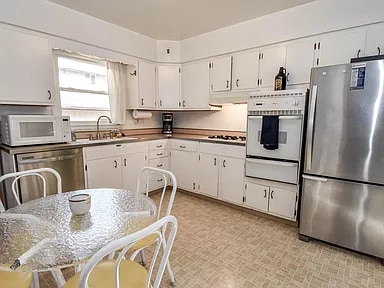 Photo - 921 S Eastside Dr