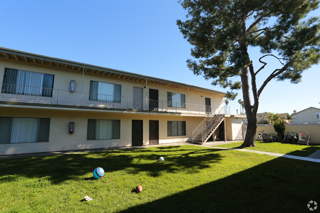Beachside Apartments - Beachside Apartments