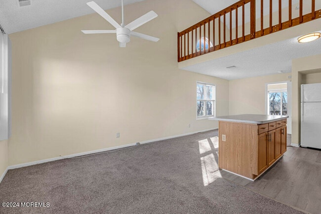 Photo - 290 N Main St Unit b7