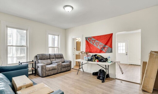 Photo - Charming 7 Bedroom