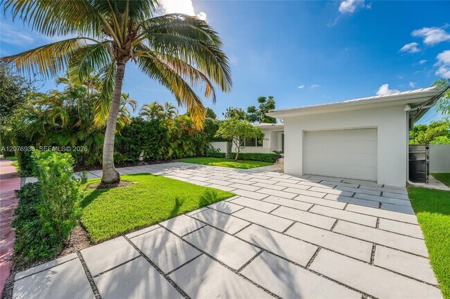 740 S Shore Dr