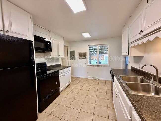 Photo - 1125 W 8th Ave Dr