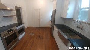 Photo - 411 W Mistletoe Ave