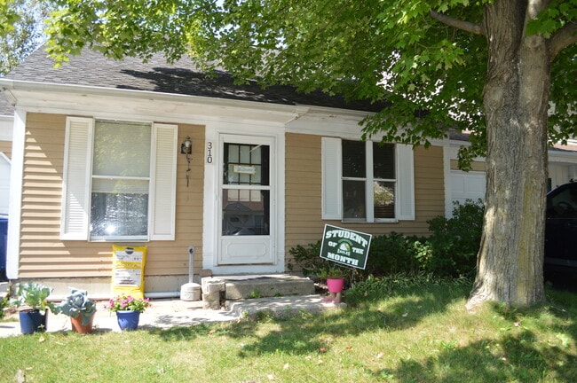 Photo - 310 Golf Ln Townhome