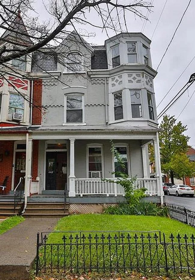 Photo - 448 N 6th St Unidad 1