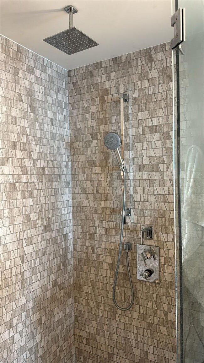 Photo - 88 SW 7th St Unit 810