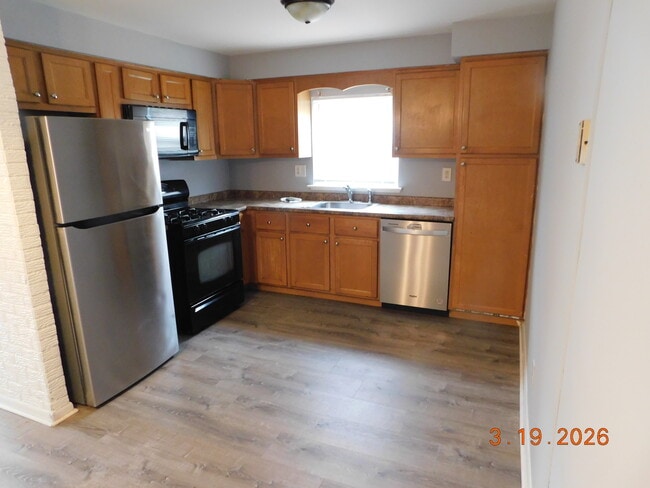 Photo - 2165 Benson St Unit 2nd Flr Apartment