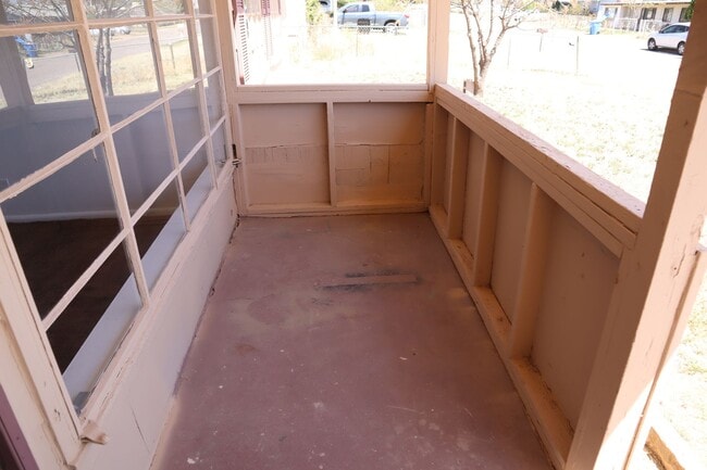120 Cochise Dr