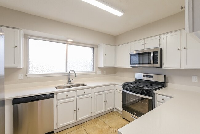 Photo - 16319 N Mist Dr