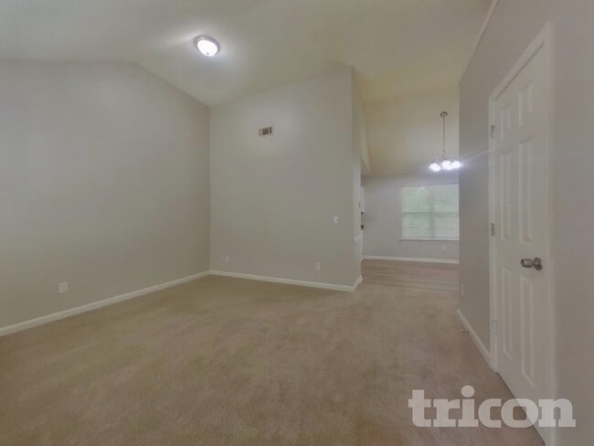 Photo - 3028 Stonebridge Creek Dr