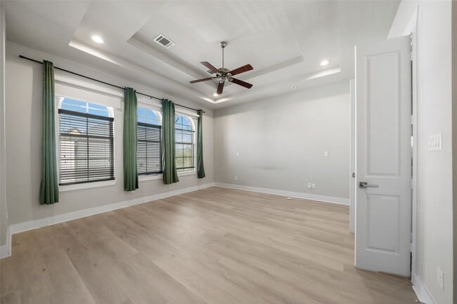 Photo - 1107 W 16th St