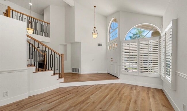 Photo - 26631 Brandon