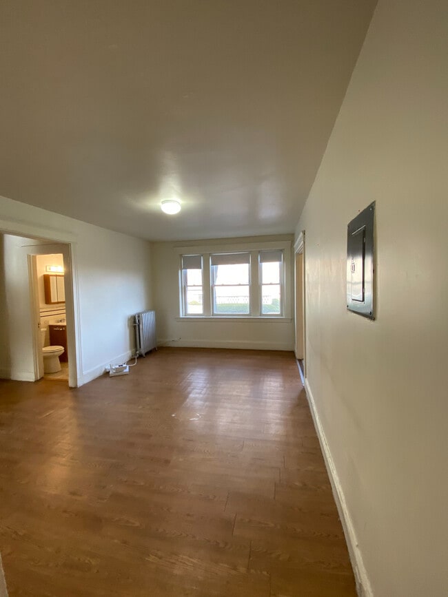 108 Washington St Unit 8