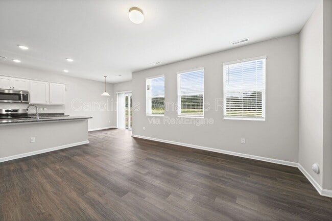 Photo - 133 Pumice Dr