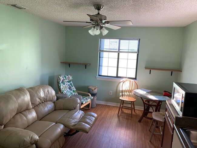 Photo - 10 Flagler Dr Unit B