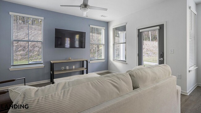 Photo - 2800 Milan Ct Unidad 3225