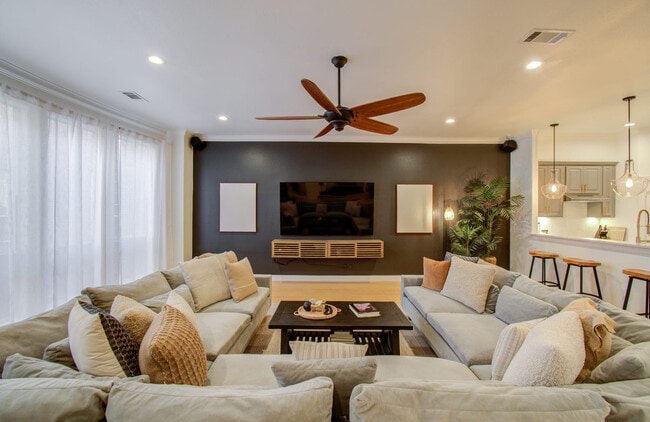 Photo - 3010 Chenevert St Unidad ID1019638P