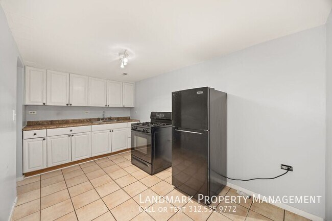 Photo - 4614 N Central Park Ave Unidad G