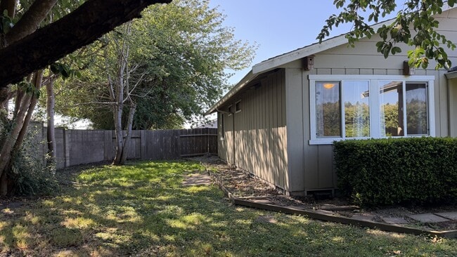 Photo - 1701 Antoine Ave