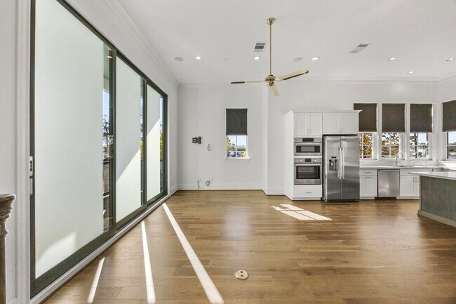 Photo - 2234 Lou Ellen Ln Unit D