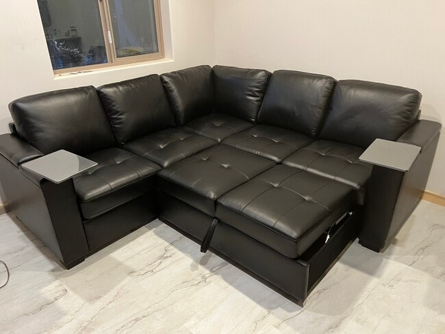 Furnished W/hide-a-bed - 260 Halferty St