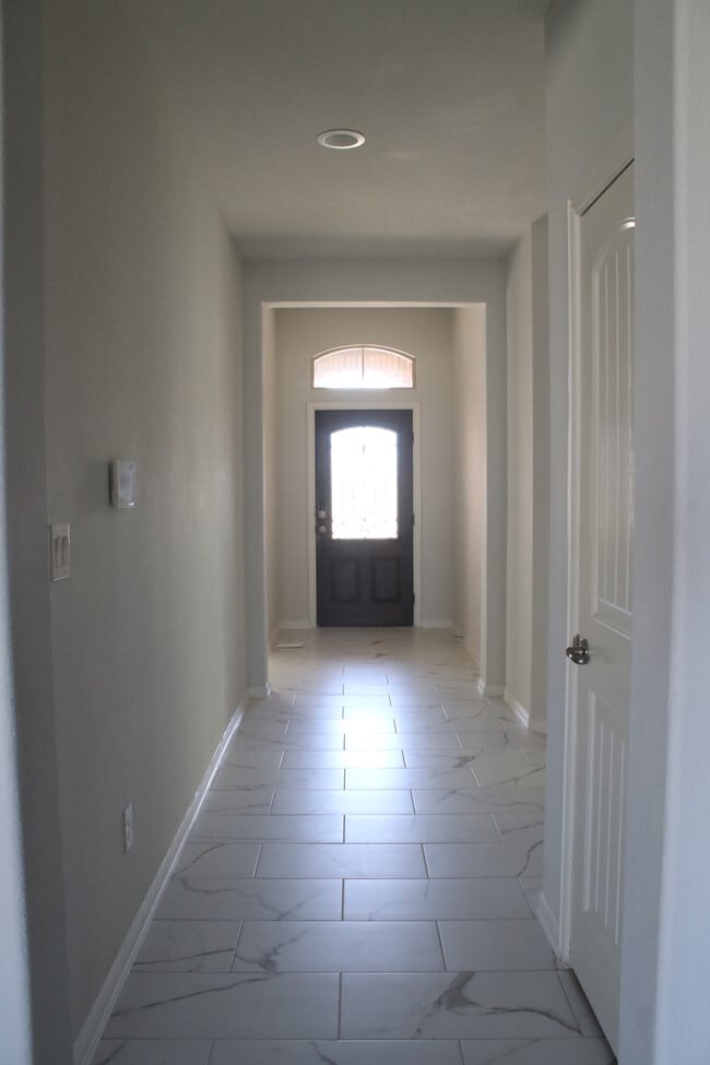 Photo - 6814 Colony Rd