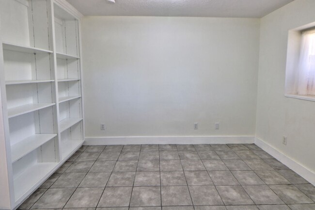Photo - Basement Apartment Near Springville Canyon