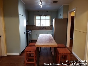 Photo - 118 E Elmview Pl