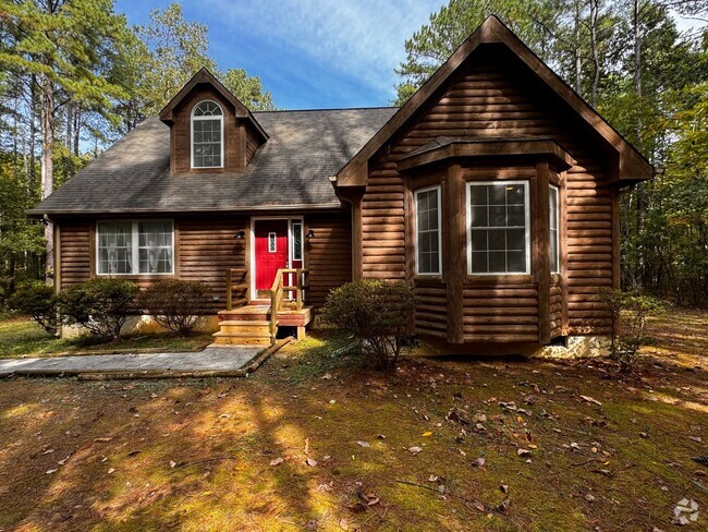 Building Photo - Log Home Nestled in the Woods, Albemarle C...