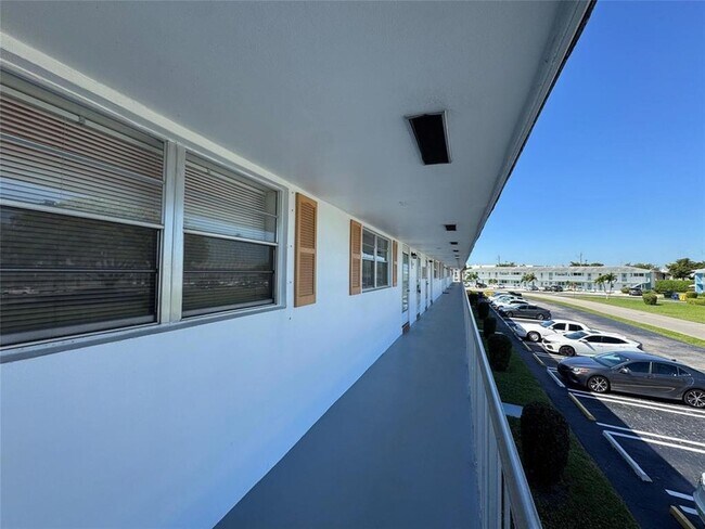 Photo - 1116 Lake Terrace Unit 2140