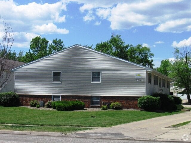 Building Photo - 104 W Shelbourne Dr Rental