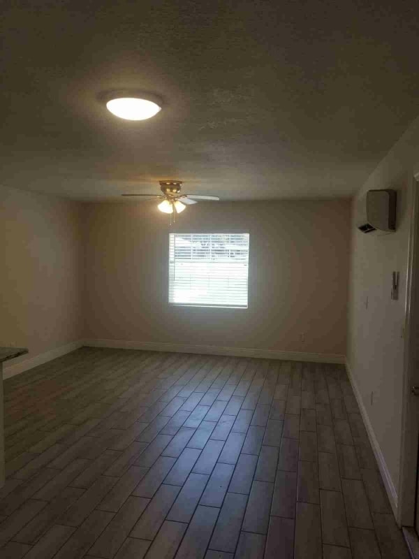 1404 E Renfro St Unit A