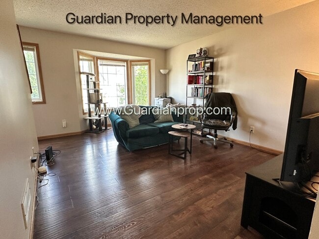 Photo - Prior Lake Town Home, 1 Car Garage, W/D, Walk out Patio, Dishwasher Available Sept