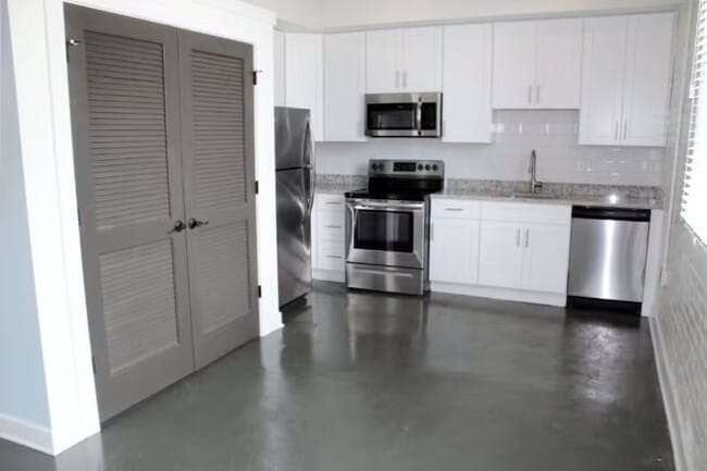 Building Photo - Culpeper Lofts - Building B Unit 102