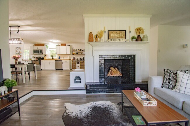 Photo - Coming Soon! 4 Bedroom 2 Bathroom Home: Pets Okay!