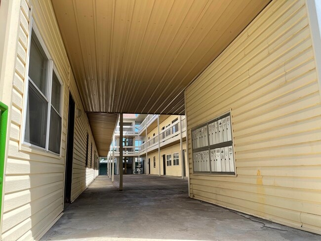 Photo - Royal Heights