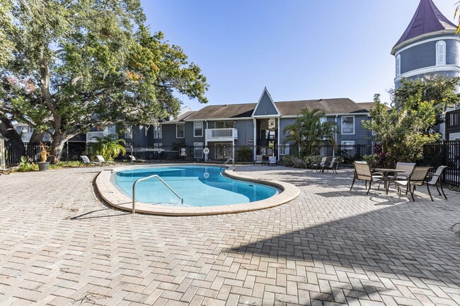 Foxcroft Apartments