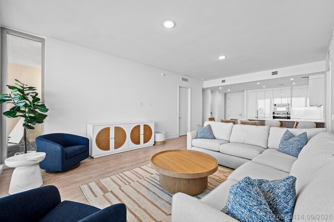 220 Lake Shore Dr Unit 1413