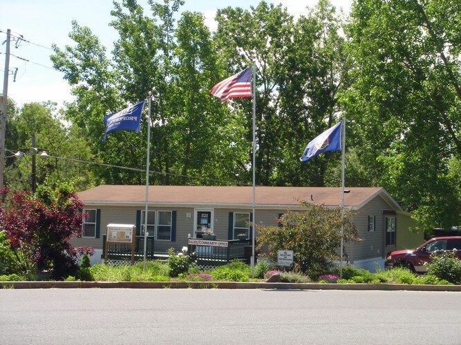 Photo - D&R Village Apartments