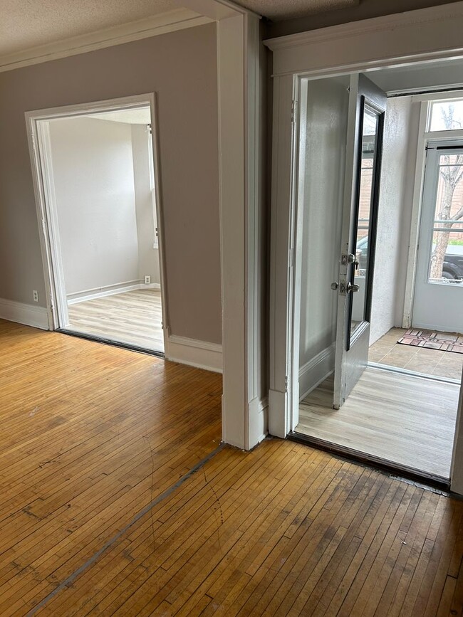 Photo - Beautiful 5b/2b in South Minneapolis!