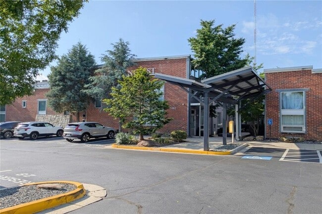 Photo - 1661 La France Street Northeast Unidad 404 Rental