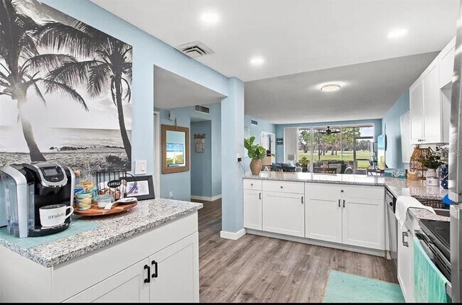 7461 W Country Club Dr N Unit 108